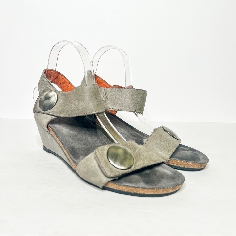 Taos Carousel 2 Wedge Sandals Tan Gray Size 42 11 Women’s